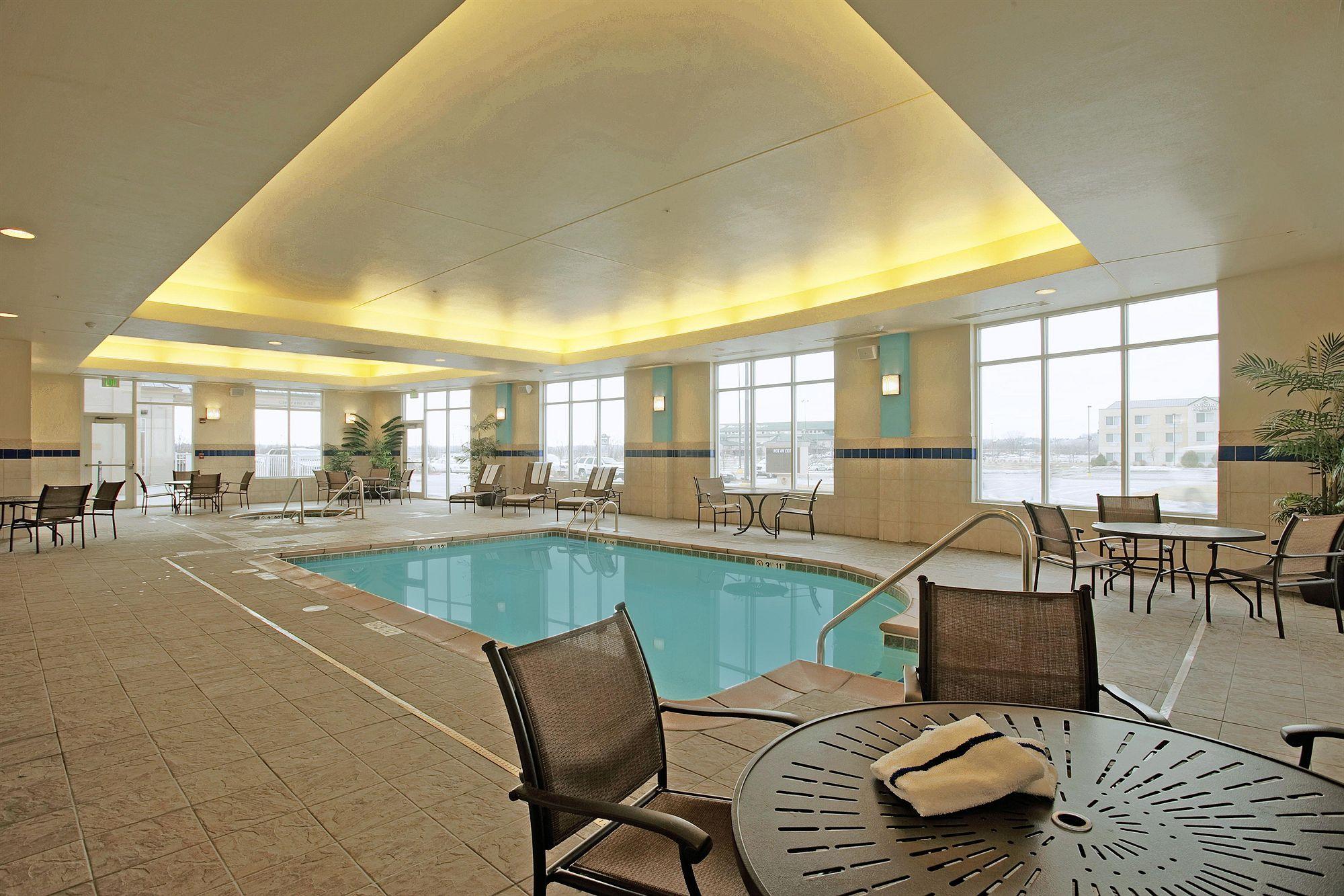 Hilton Garden Inn Omaha East/Консіл-Блафс Екстер'єр фото