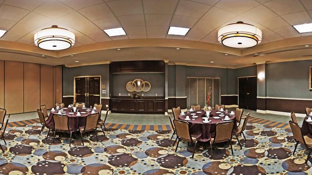 Hilton Garden Inn Omaha East/Консіл-Блафс Екстер'єр фото