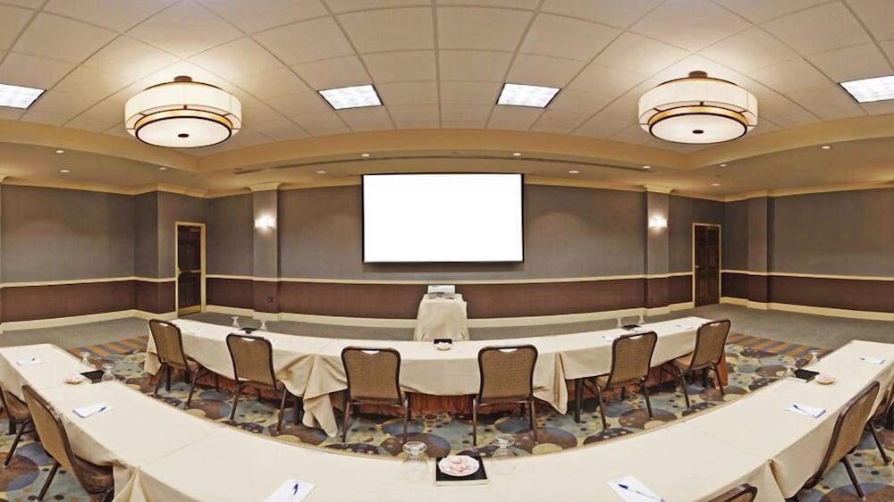 Hilton Garden Inn Omaha East/Консіл-Блафс Екстер'єр фото